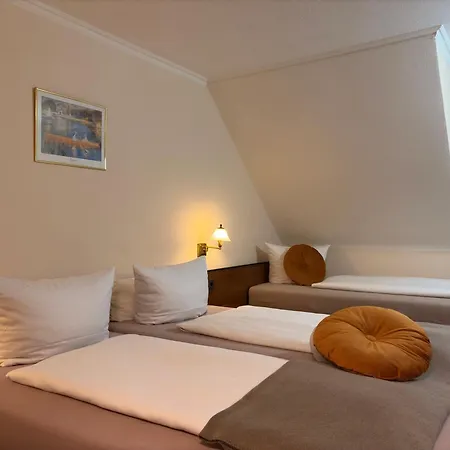 Otel Rebstock 3*
